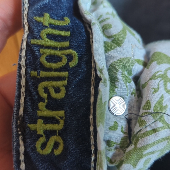 Maurices "Straight" Capri Jeans - Picture 7 of 11